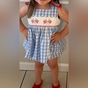 Stitchy fish patriotic short set